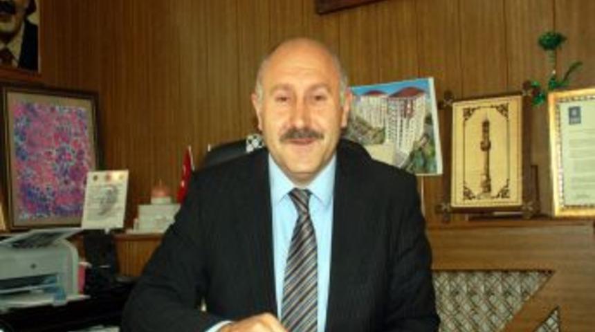 Başkan Polat, gazetecilerin g&uuml;n&uuml;n&uuml; kutladı