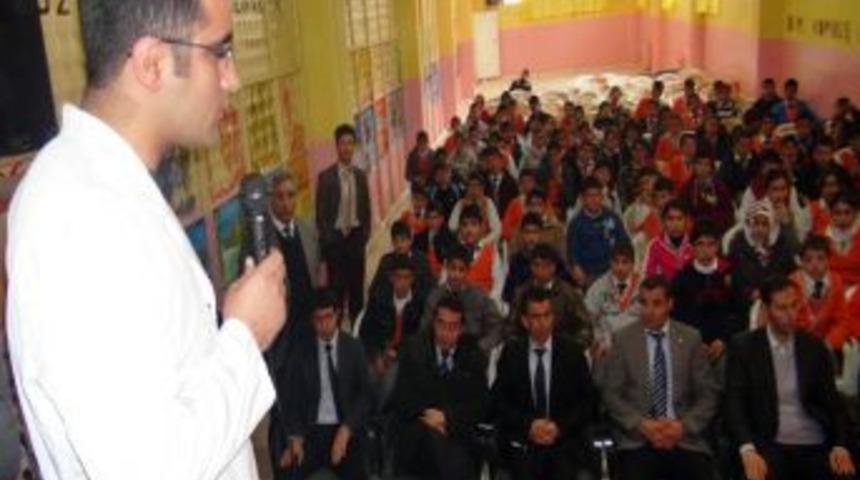 Yatılı &ouml;ğrenciler verem konusunda bilgilendirildi