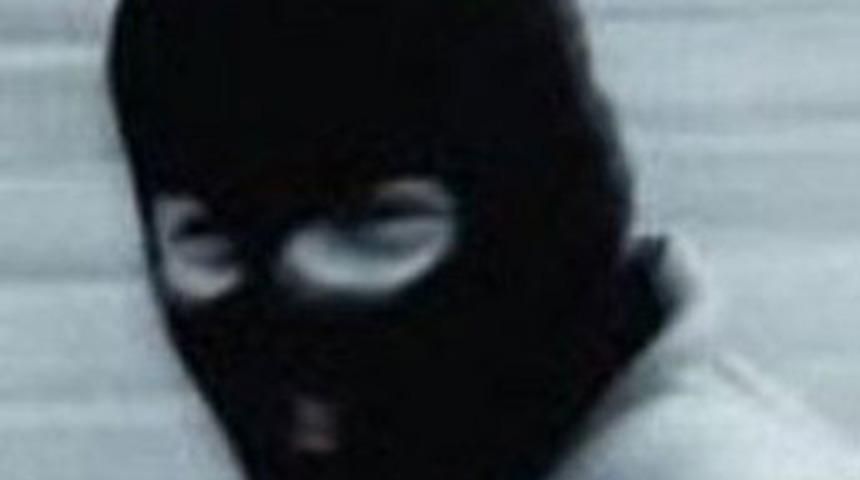 Polis kılığında gaspın failleri yakalandı