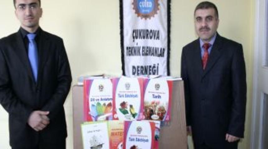 &Ccedil;UTED altın &ccedil;ocuklara kitap yardımında bulundu