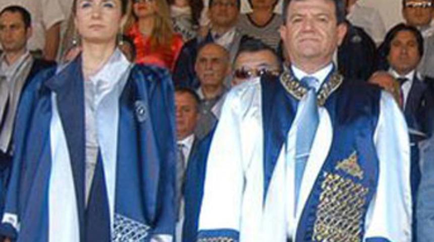 Üniversitede kopya skandalı!