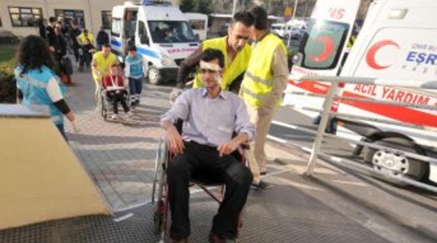 İzmir Eşrefpaşa Hastanesi'nde yangın tatbikatı d&uuml;zenledi