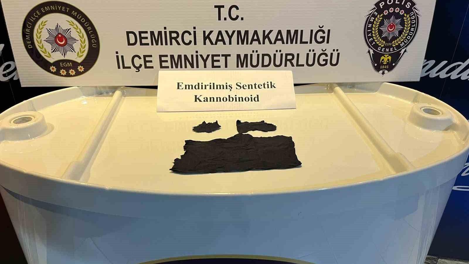 Demirci’de uyuşturucu operasyonu: 1 tutuklama