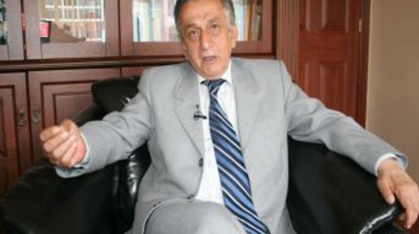 Sacit Kayasu: Darbeciler &ouml;lene kadar cezaevinde kalmalı