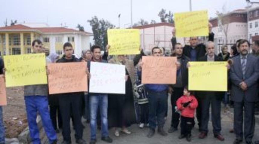 Sağlık ocağı i&ccedil;in eylem yaptılar