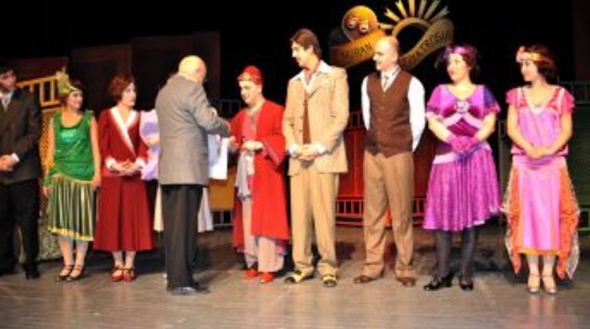 'İbiş'in R&uuml;yası' Karaman'da sahnelendi