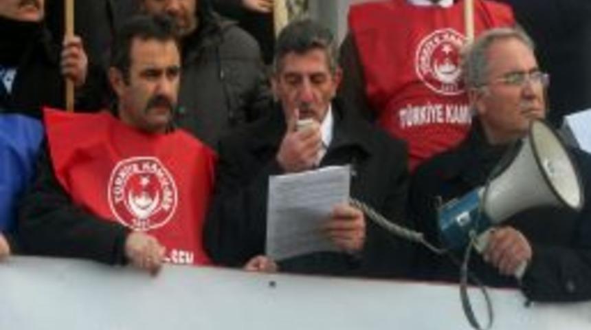 &lsquo;Vekil maaşını 15 dakikada ge&ccedil;iren h&uuml;k&uuml;met, toplu s&ouml;zleşme kanununu &ccedil;ıkaramıyor&rsquo;