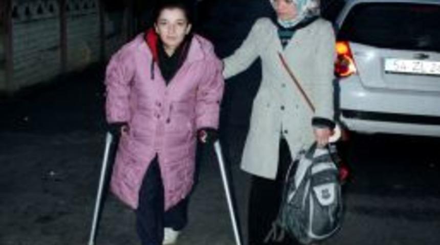 Engelli lise &ouml;ğrencisine Belediye Başkanı To&ccedil;oğlu sahip &ccedil;ıktı