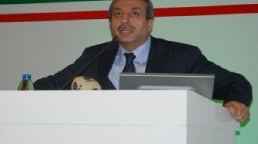 Bakan Eker angus eleştirilerine sert &ccedil;ıktı: Holstein ve montofon yerli mi?