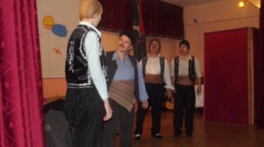 Tirebolulu minik &ouml;ğrenciler Keloğlan'ı &ccedil;ok sevdi