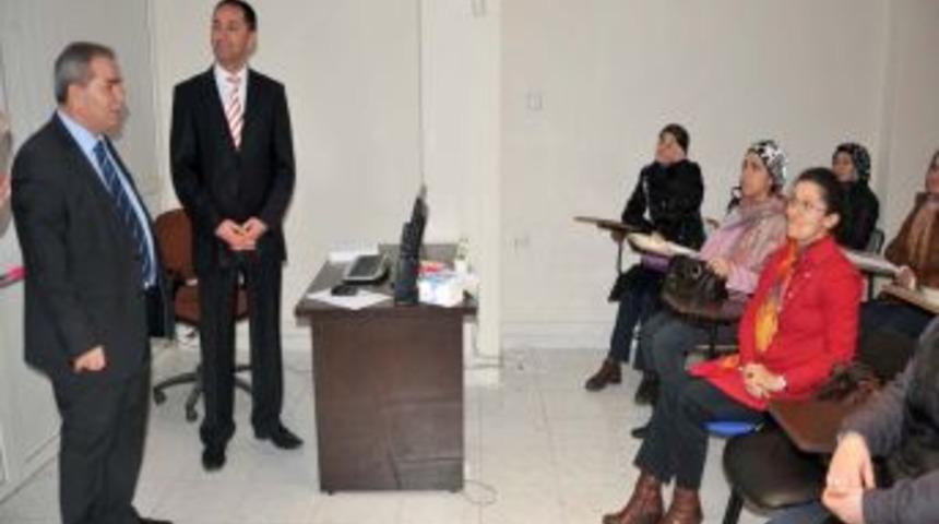 Engelli memur sınavı kursu a&ccedil;ıldı, ilk dersi Başkan Demirtaş verdi