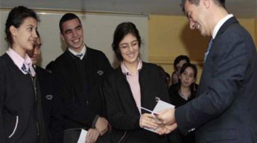 Ey&uuml;p Belediyesi'nden &ouml;ğrencileri sevindiren destek