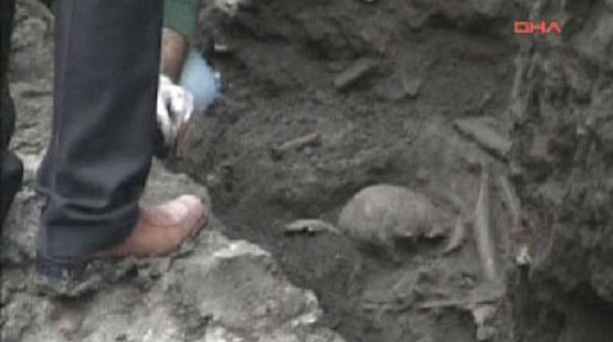 Eski JİTEM binasının bah&ccedil;esinde kemik bulundu