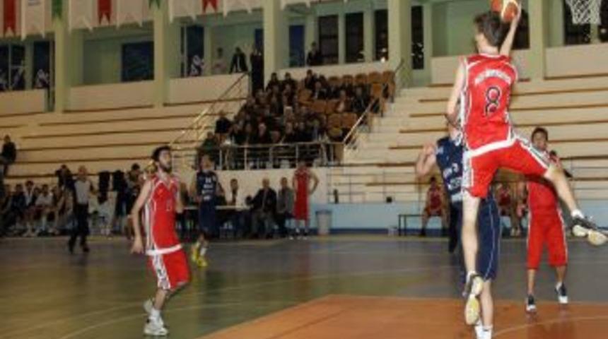 Rize &Uuml;niversitesi ve Tiflis &Uuml;niversitesi arasında dostluk ma&ccedil;ı oynadı