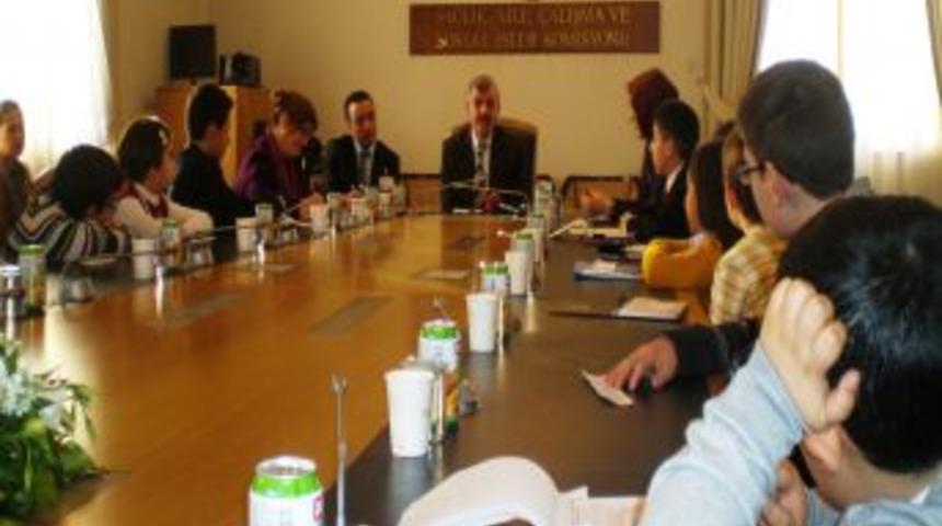 Ankara B&uuml;y&uuml;kşehir &Ccedil;ocuk Meclisi'nden TBMM'ye ziyaret