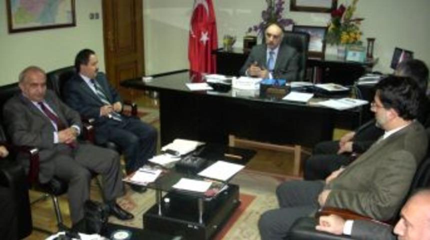 İl M&uuml;ft&uuml;s&uuml; Refik Bulut il&ccedil;e m&uuml;ft&uuml;leri ile buluştu