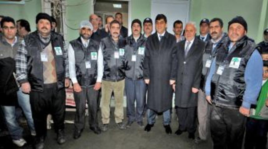 Pazar esnafı, artık tanıtıcı yaka kartı kullanacak