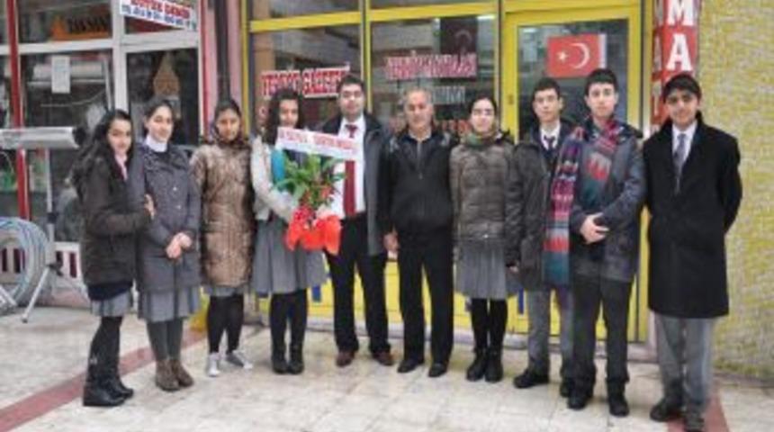 &Ouml;ğrencilerden gazete ziyareti