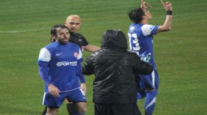 Adanaspor Teknik Direkt&ouml;r&uuml; Eriş: Takım olma yolunda mesafe kat ediyoruz