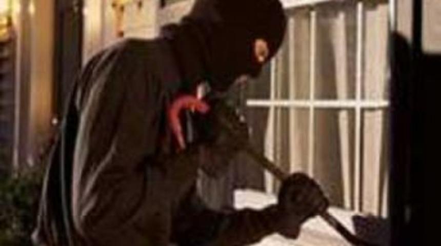 Kağızman&rsquo;da iş yerinden hırsızlık