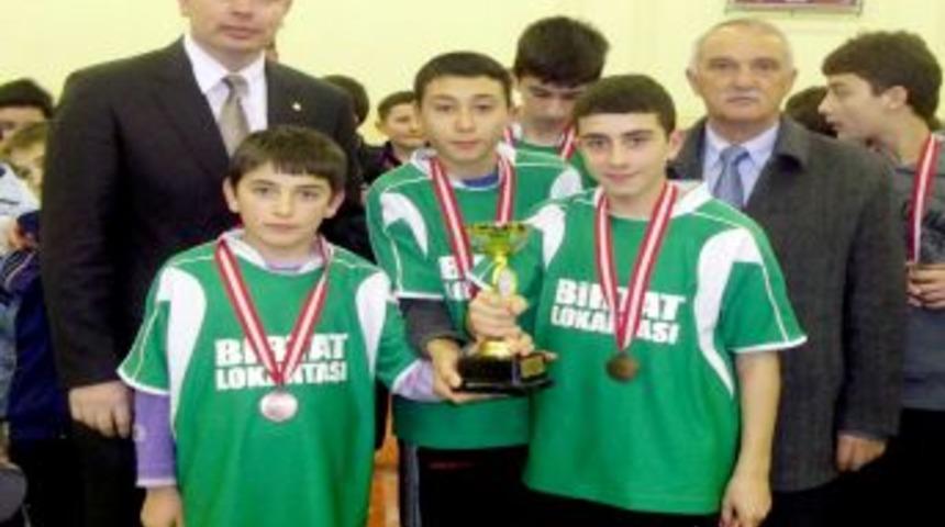 Tirebolu Sakarya İÖO masa tenisinde il 3'ncüsü oldu