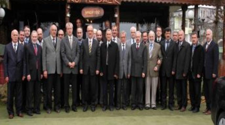 İl&ccedil;e m&uuml;ft&uuml;leri Vakfıkebir'de durum değerlendirmesi yaptı