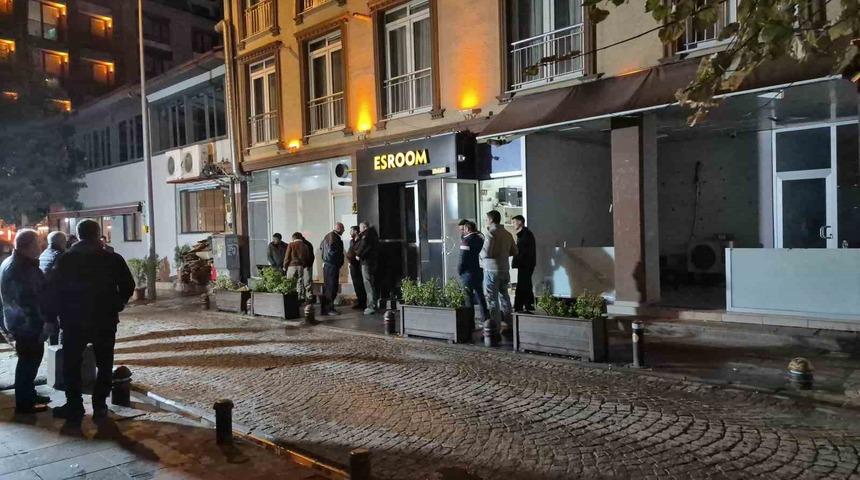 Eskişehir otelinde &ouml;l&uuml; bulunan şahısla ilgili soruşturma başlatıldı