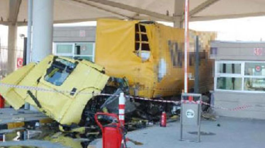 Kapıkule'de korkun&ccedil; kaza kamerada