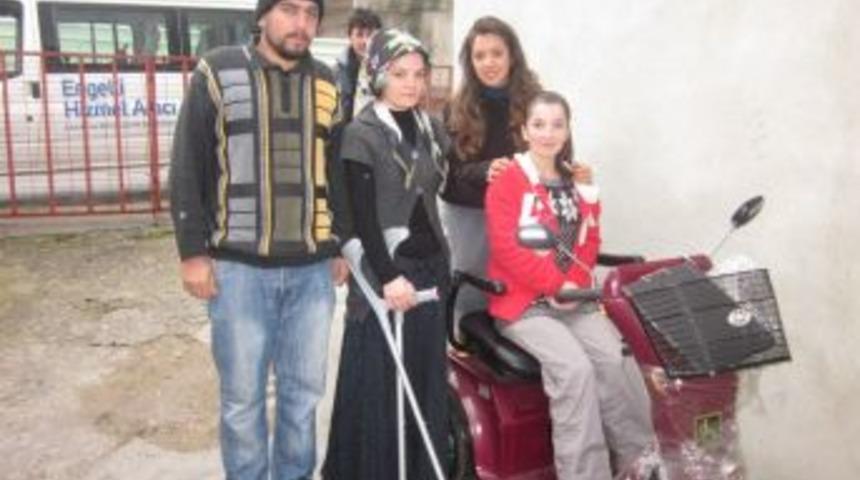 Engelli Nesrin, ak&uuml;l&uuml; aracına kavuştu