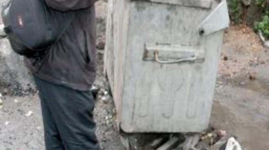 Logarın &uuml;st&uuml;ne atılan &ccedil;&ouml;plerin kanalizasyonu tıkaması tepki &ccedil;ekiyor