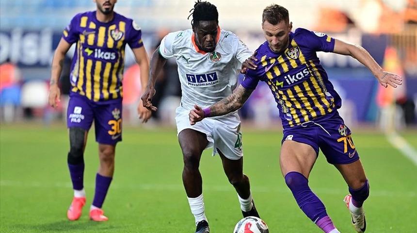 Ey&uuml;pspor&rsquo;a FIFA&rsquo;dan &ccedil;ifte darbe: Hem sonuncu hem transfersiz