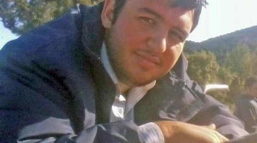 Kamyoncunun yola gerdiği halat &uuml;niversiteli gencin &ouml;l&uuml;m&uuml;ne neden oldu