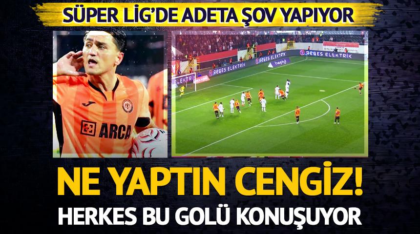 Ne yaptın Cengiz &Uuml;nder! Frikikten attığı gol herkesin dilinde