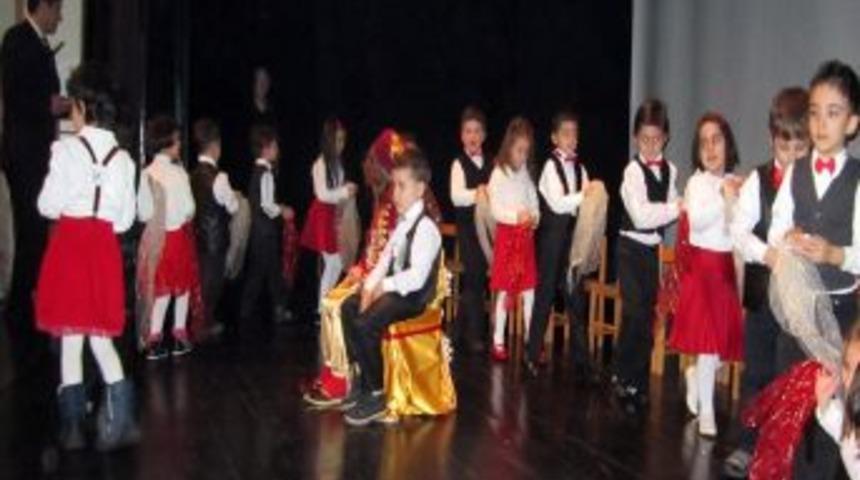 Muş &Ouml;zel &Ccedil;ağlayan Okulu&rsquo;ndan &lsquo;Başarıda Ailenin Rol&uuml;&rsquo; semineri