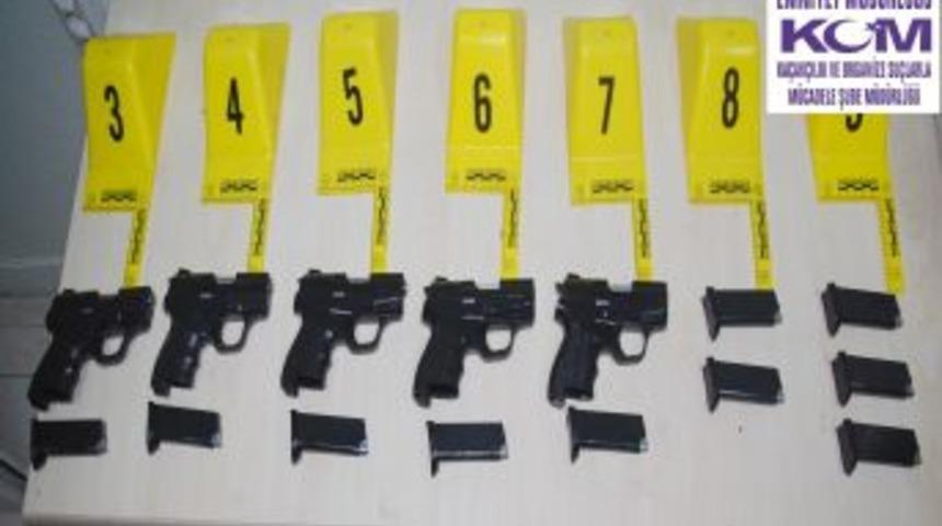 Operasyonda 5 kaçak silah yakalandı, şüpheli şahıslar gözaltına alındı