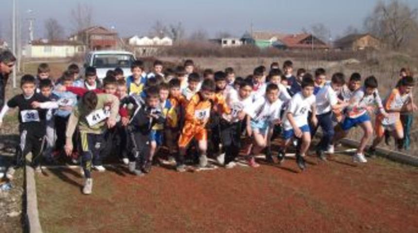 Okullar Arası Kros m&uuml;sabakaları sona erdi