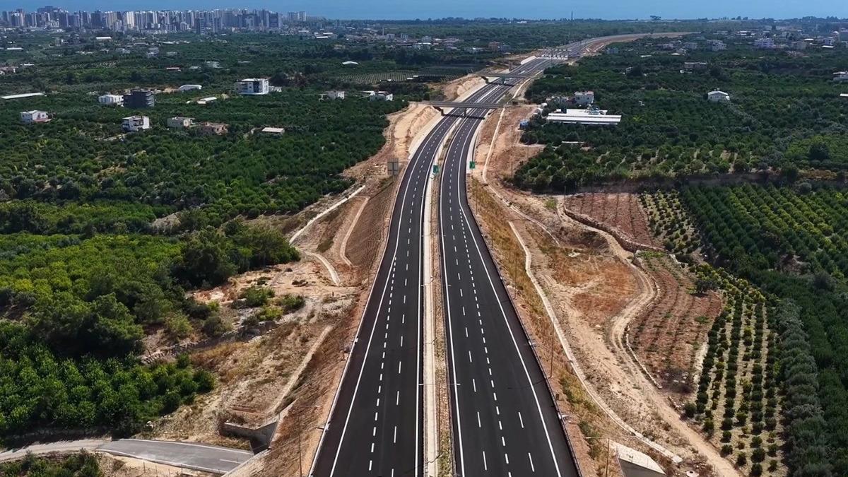 Bakan Uraloğlu duyurdu: 2,5 saatlik yol 18 dakikaya d&uuml;şecek 1