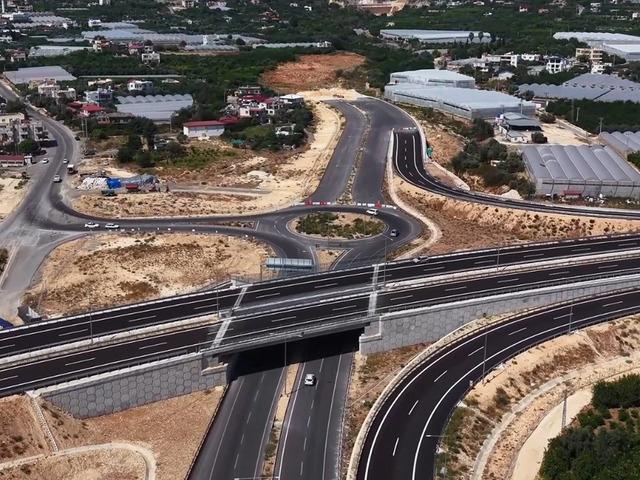 Bakan Uraloğlu duyurdu: 2,5 saatlik yol 18 dakikaya d&uuml;şecek