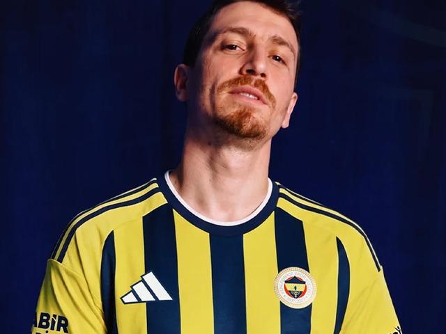 Fenerbah&ccedil;e'de Mert Hakan Yandaş geri d&ouml;n&uuml;yor!