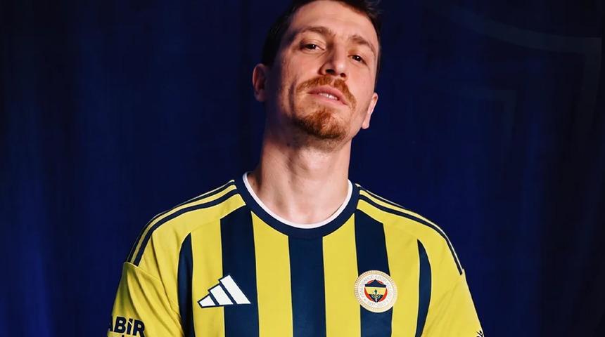 Fenerbah&ccedil;e'de Mert Hakan Yandaş geri d&ouml;n&uuml;yor!