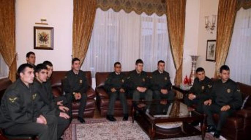 Stajyer astsubaylardan Vali Harput'a ziyaret