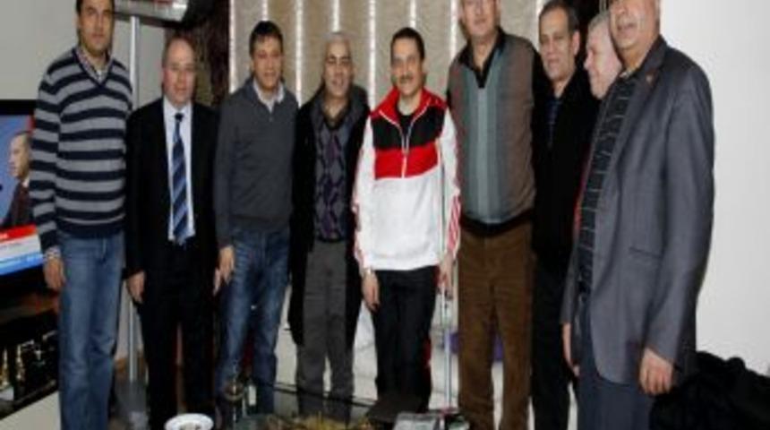 TGF y&ouml;netiminden Mehmet Atalay&rsquo;a ge&ccedil;miş olsun ziyareti