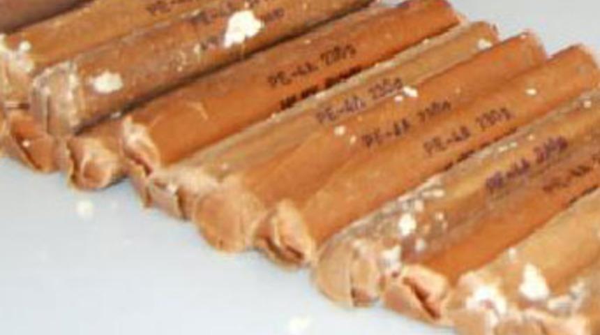 Çeşme'de 6 kilogram A-4 patlayıcı bulundu