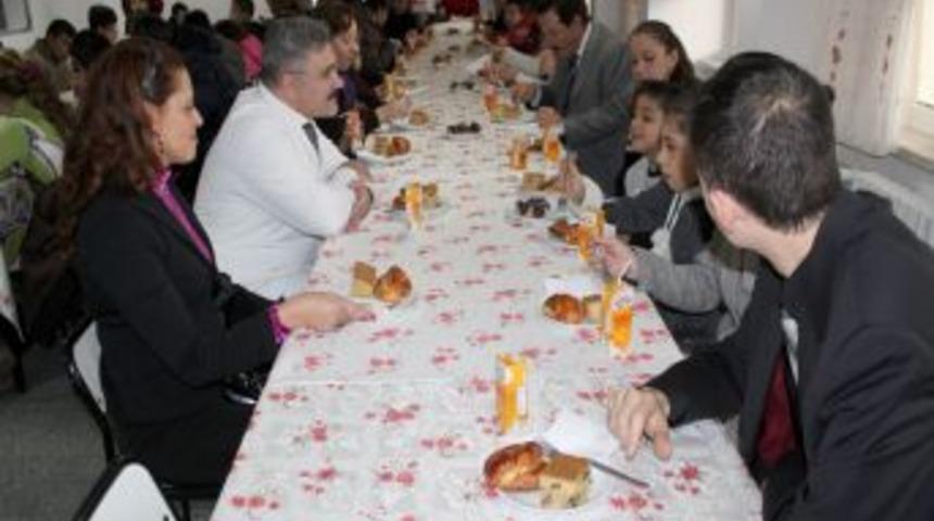 Engelliler, ihtiya&ccedil; duyacakları kurumları gezerek &ouml;ğreniyorlar