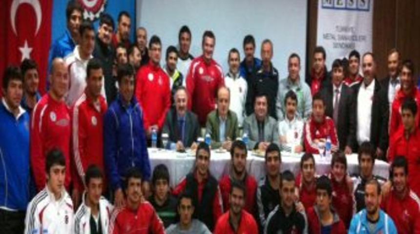 Spor Genel M&uuml;d&uuml;r&uuml; Baykan&rsquo;dan g&uuml;reş&ccedil;ilere moral