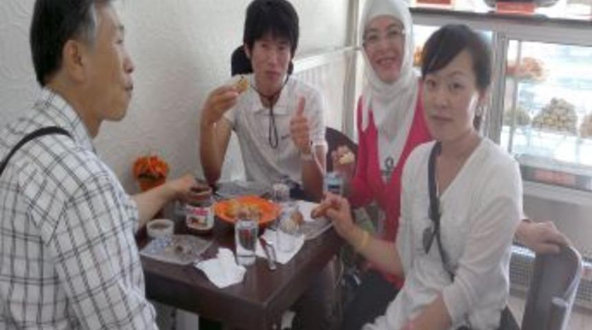 Annesiyle hobi olarak yaptığı Afyon&rsquo;un mercimekli b&uuml;kmesini d&uuml;nya tanıttı