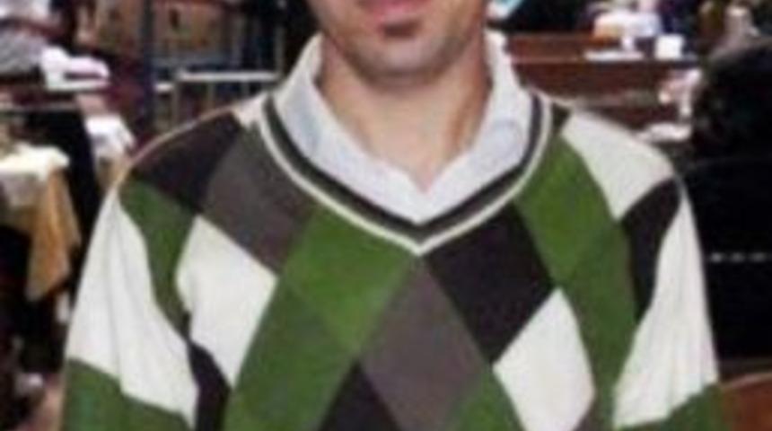 Hastanede &ouml;l&uuml; bulunan sağlık memuru toprağa verildi