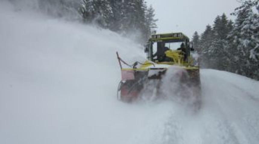 Ankara'da kar nedeniyle 22 k&ouml;y yolu kapalı