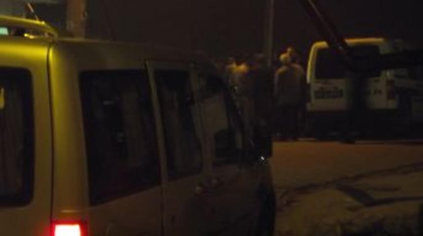 Roman mahallesinde silahlı kavga biri &ccedil;ocuk 7 kişi yaralandı