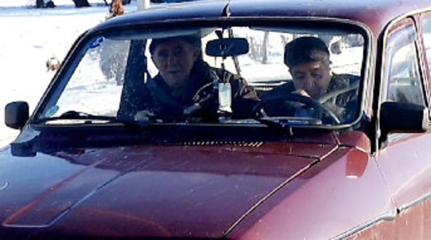 Emniyet kemeri uygulamasına g&uuml;ld&uuml;ren tepki